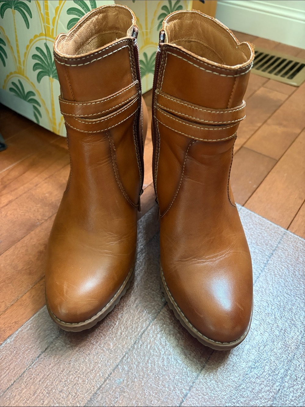 Ladies Pikolinos boots